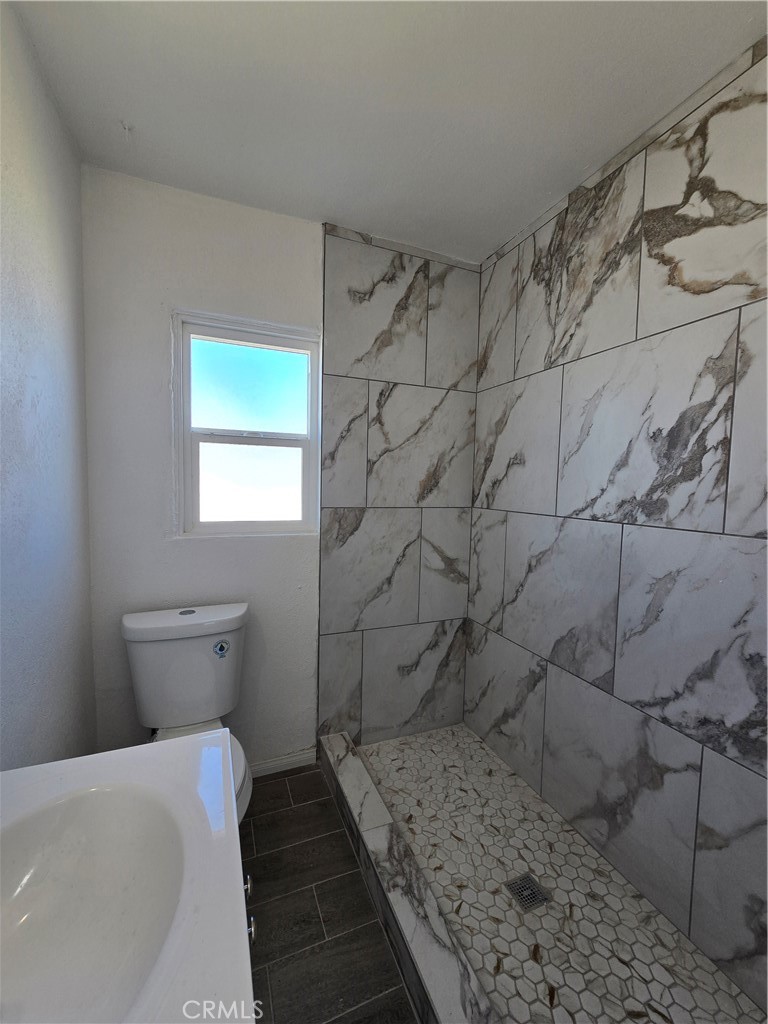 16039 L Property Photo 17