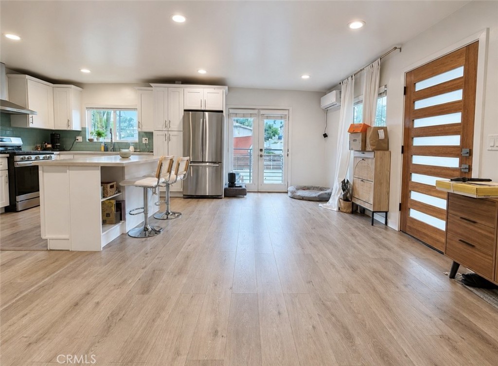 3422 Holyoke Property Photo 4