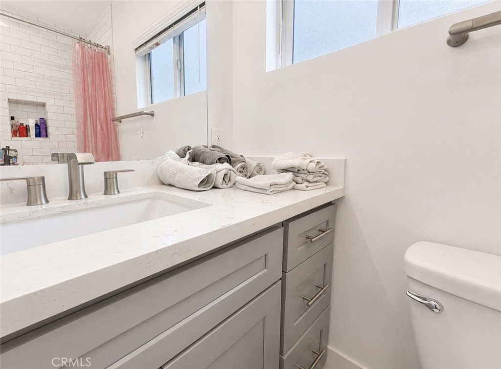 3422 Holyoke Property Photo 11