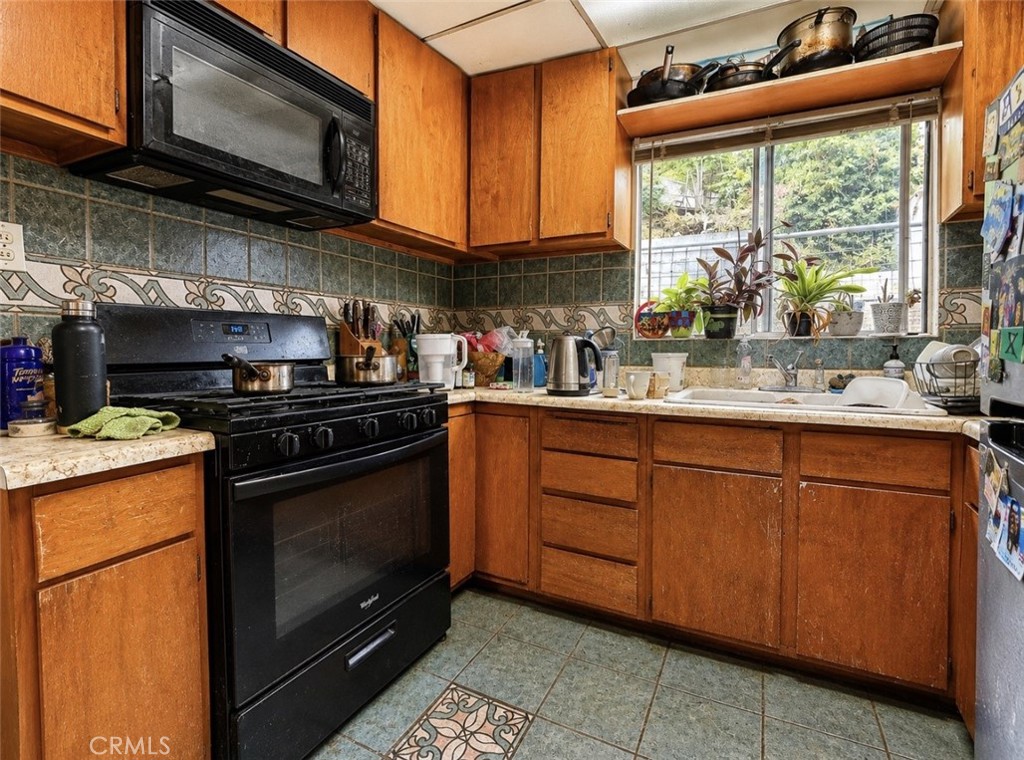 3422 Holyoke Property Photo 37