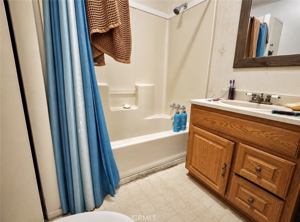 3422 Holyoke Property Photo 39