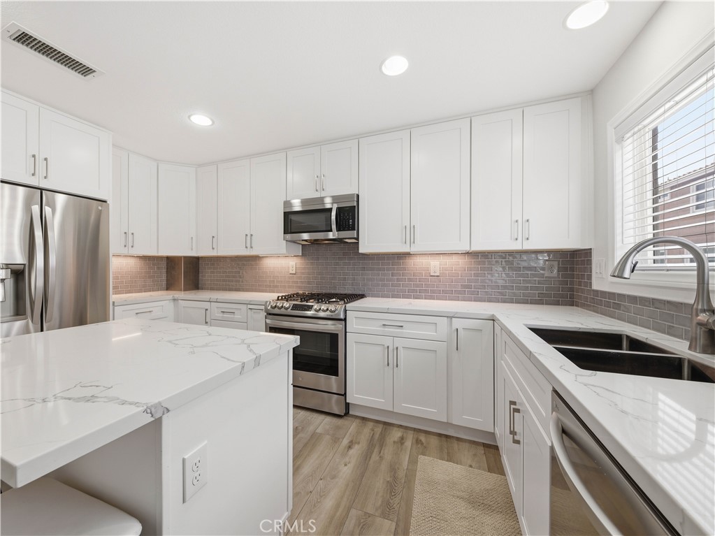 25710 Holiday C Property Photo 7