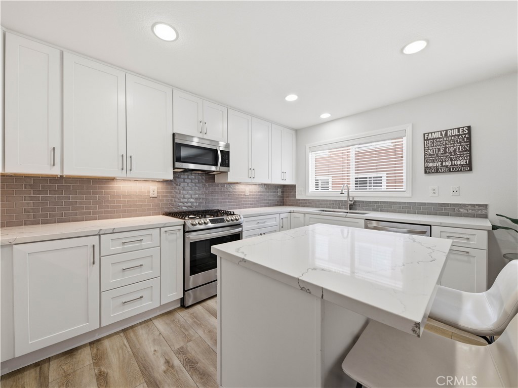 25710 Holiday C Property Photo 8