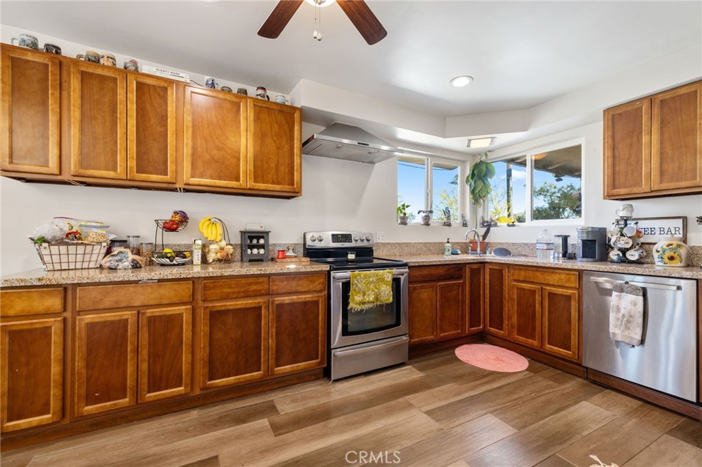 30325 N Brandywine Canyon Property Photo 8