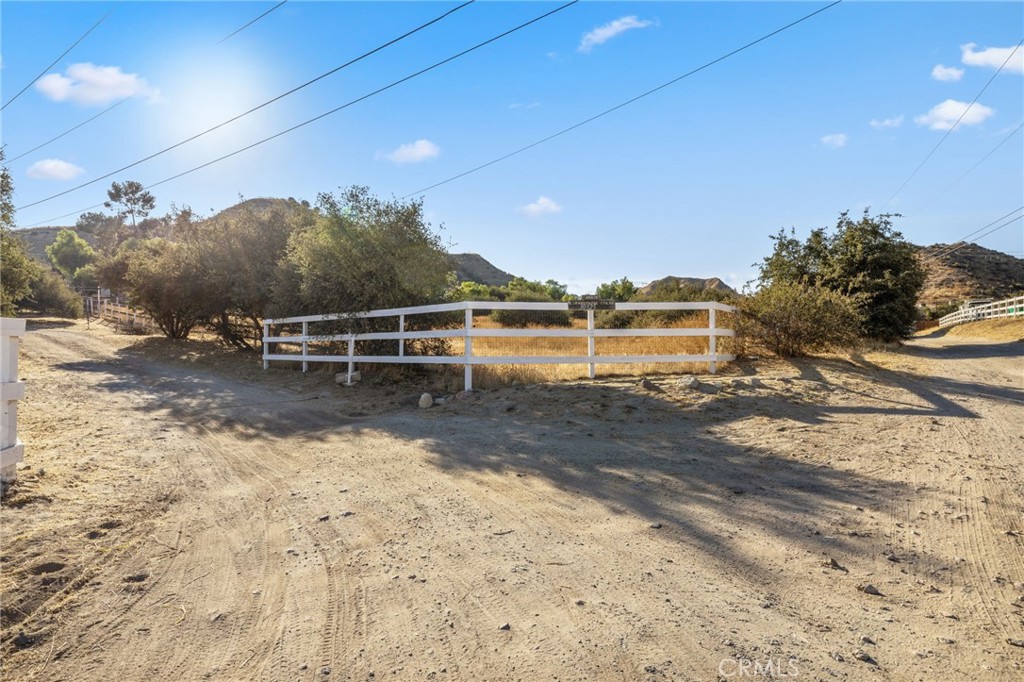 30325 N Brandywine Canyon Property Photo 36