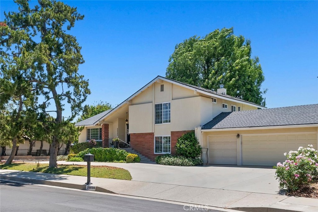 20000 Vintage Property Photo 2