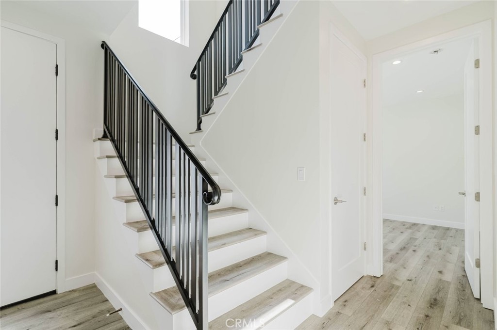 8107 Lemona Avenue Property Photo 11