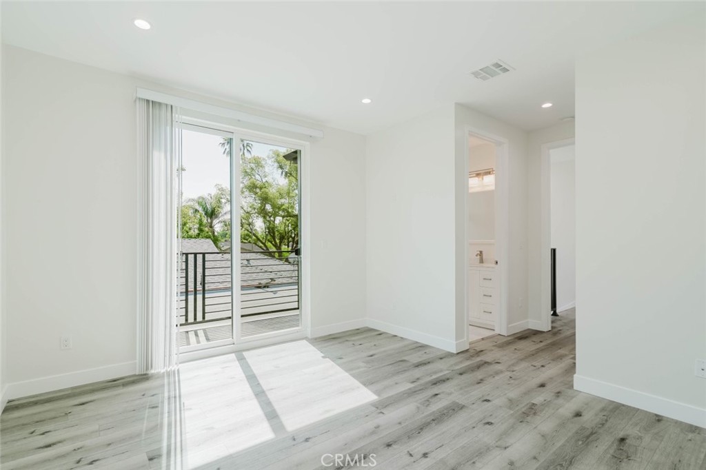 8107 Lemona Avenue Property Photo 13