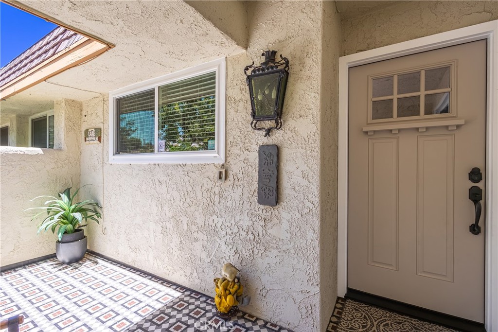 4100 Lake Harbor Lane Property Photo 4