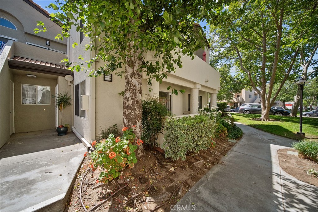 21346 Nandina 102 Property Photo 3