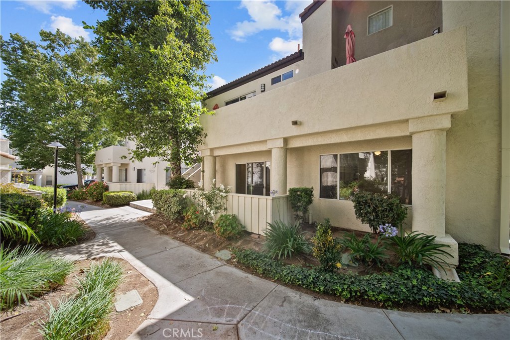 21346 Nandina 102 Property Photo 4