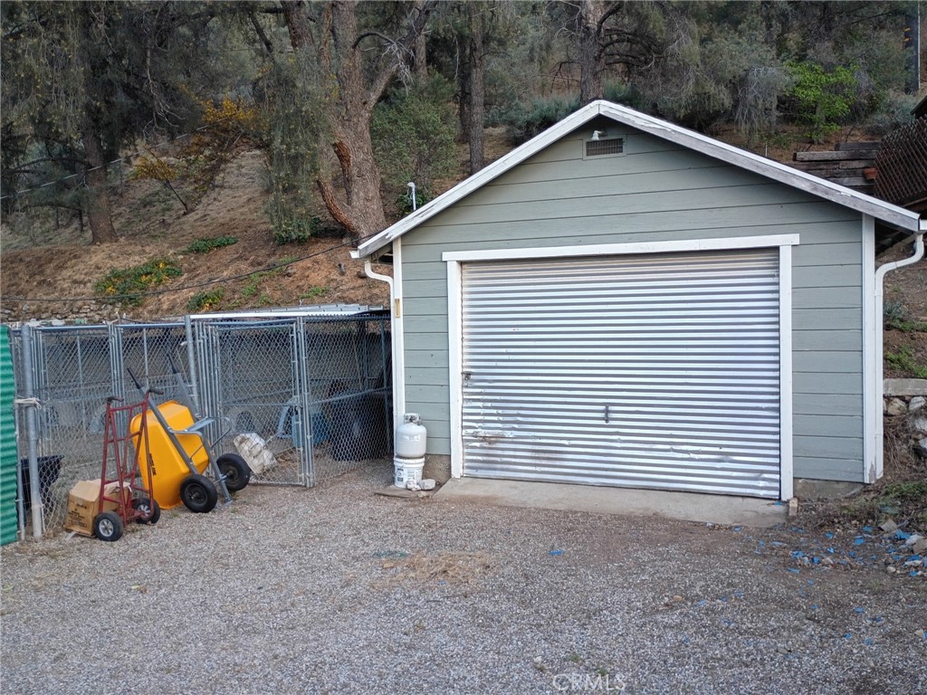 4013 Encino Property Photo 3