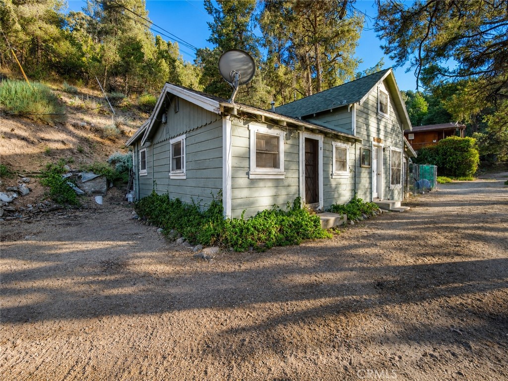 4013 Encino Property Photo 8