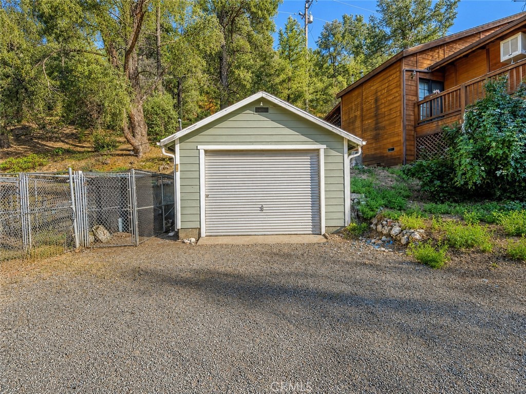 4013 Encino Property Photo 11