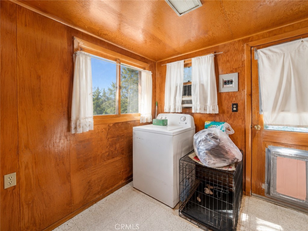 4013 Encino Property Photo 12