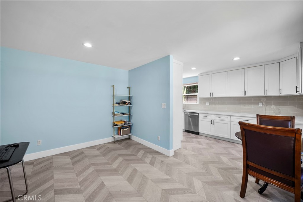 20110 Kinzie Property Photo 20