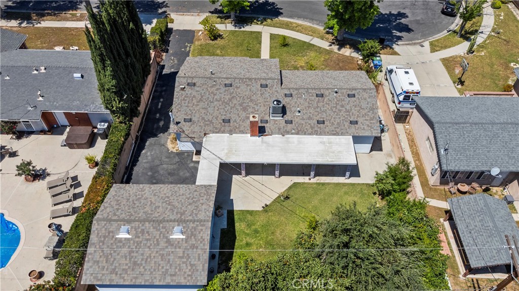 20110 Kinzie Property Photo 30
