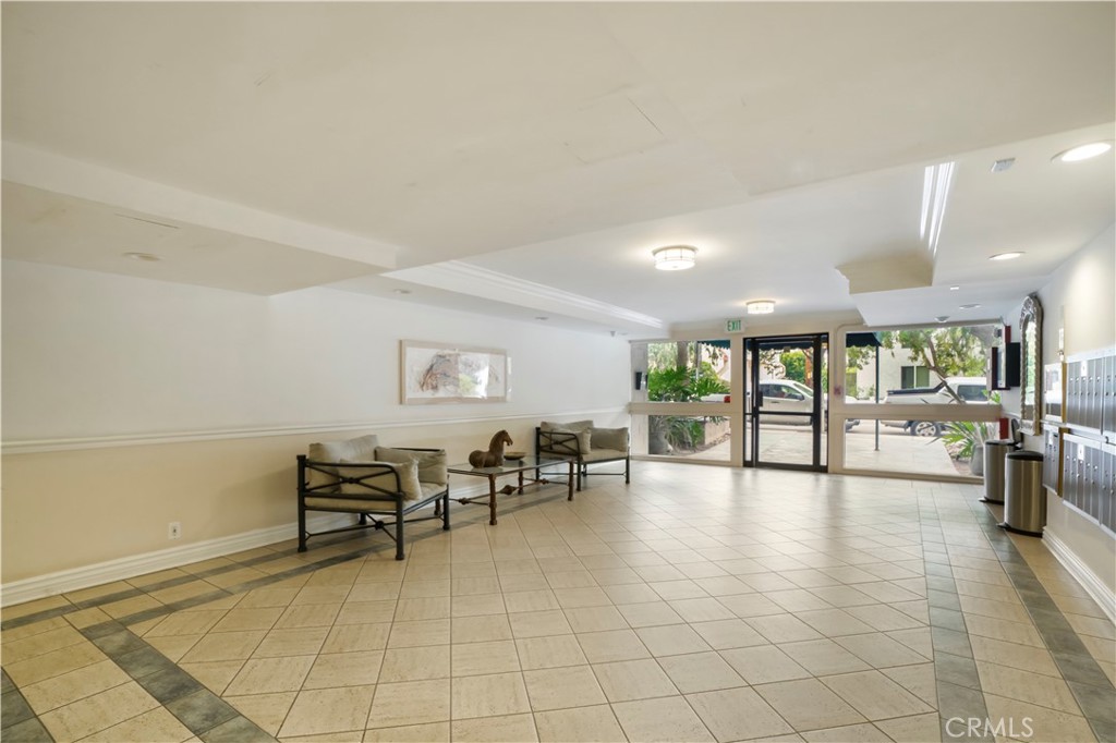 5310 Zelzah 101 Property Photo 5