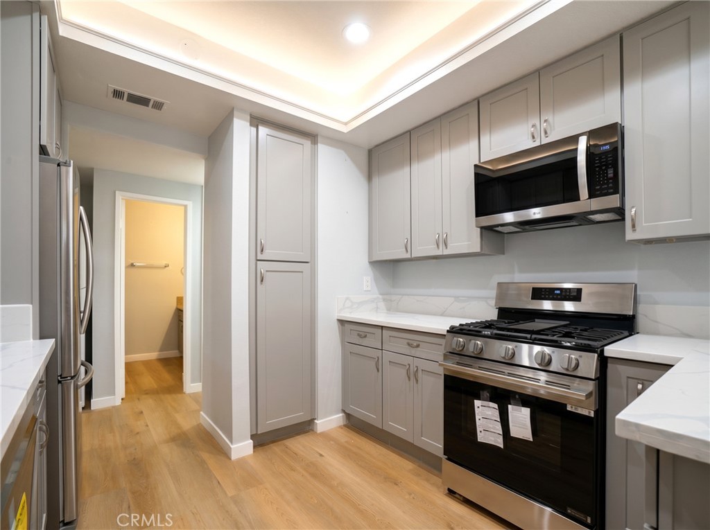 5310 Zelzah 101 Property Photo 8