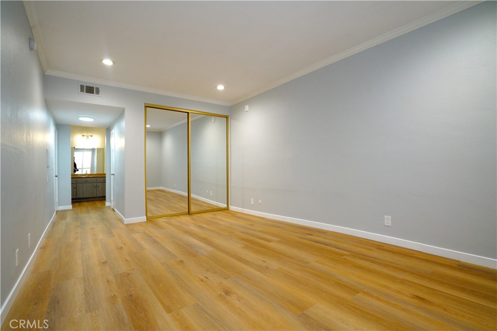 5310 Zelzah 101 Property Photo 12