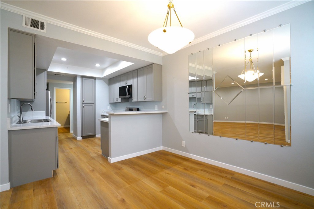 5310 Zelzah 101 Property Photo 14