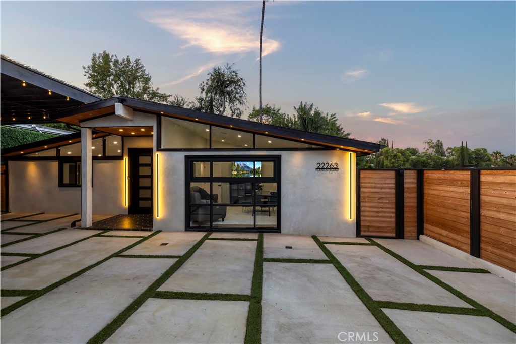 22263 Flanco Property Photo 3