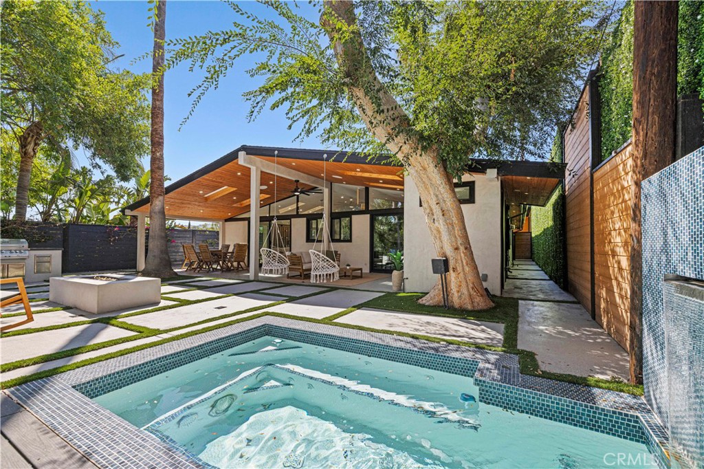 22263 Flanco Property Photo 6