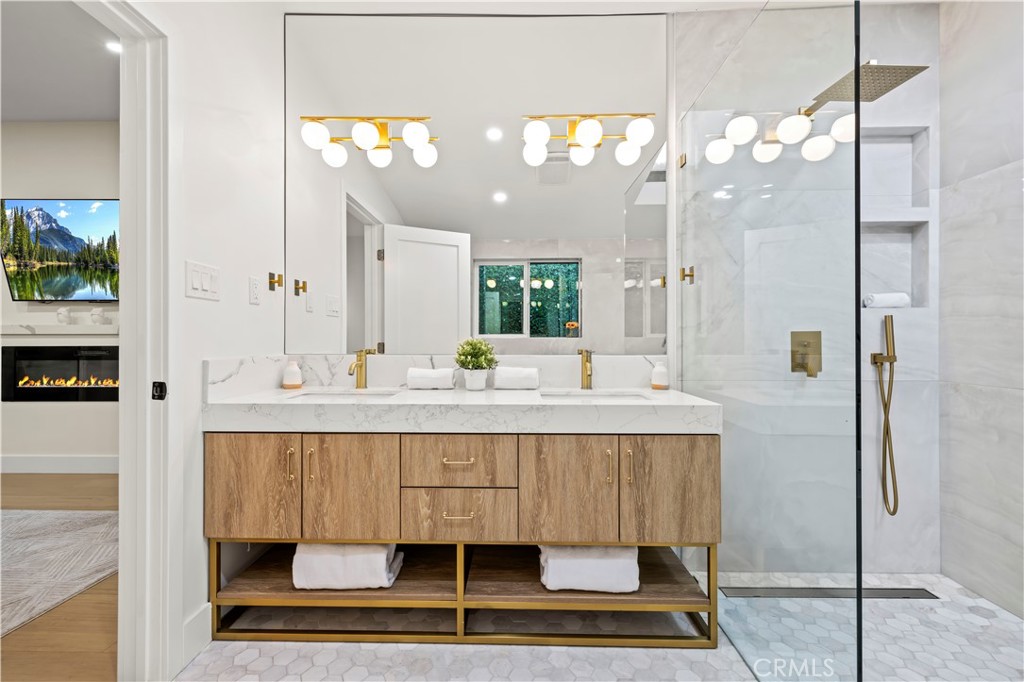 22263 Flanco Property Photo 44