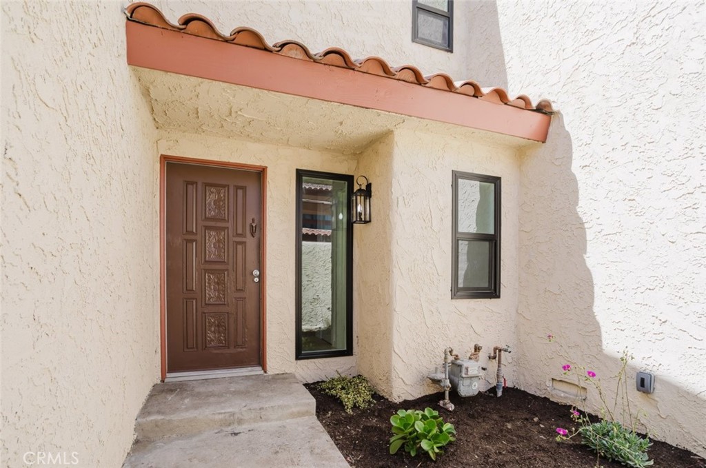 8740 Willis Avenue 6 Property Photo 3