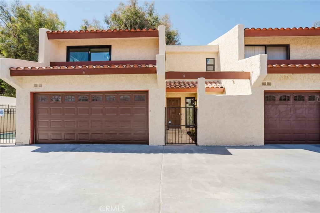 8740 Willis Avenue 6 Property Photo 5