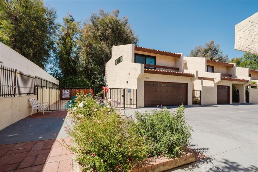 8740 Willis Avenue 6 Property Photo 10