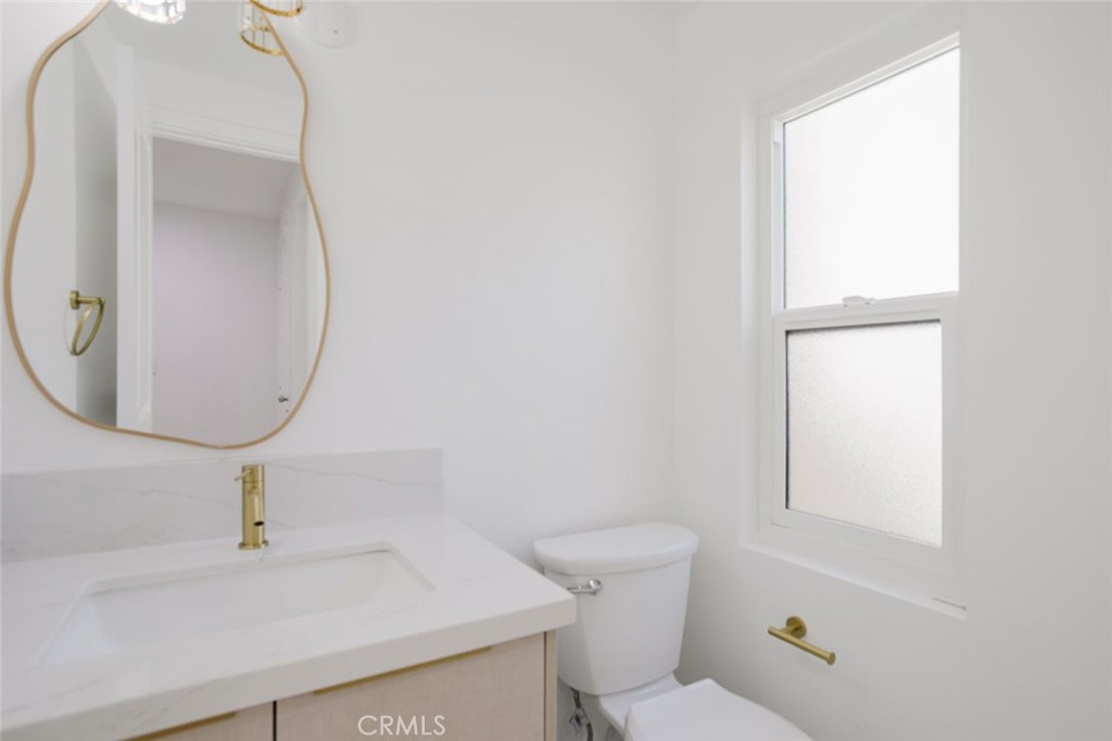 8740 Willis Avenue 6 Property Photo 19