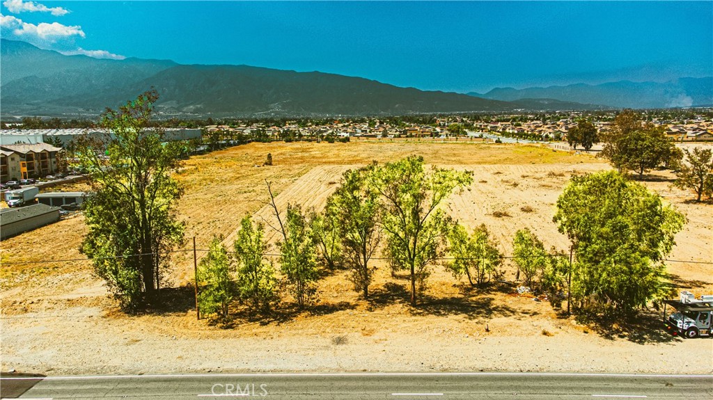 15254 Foothill Property Photo 5