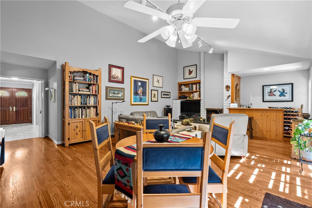 10637 Sylvia Avenue Property Photo 23
