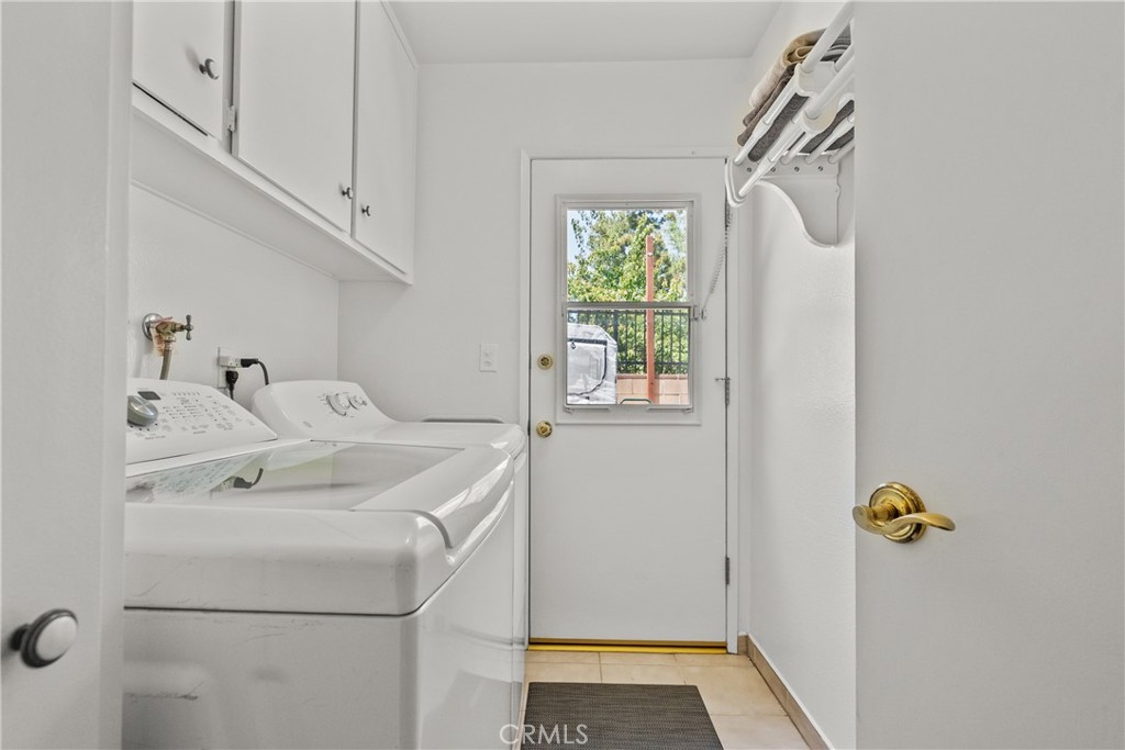 10637 Sylvia Avenue Property Photo 44