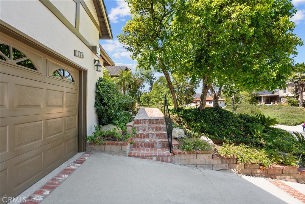 10637 Sylvia Avenue Property Photo 63