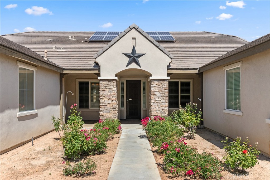 41530 Yew Property Photo 3