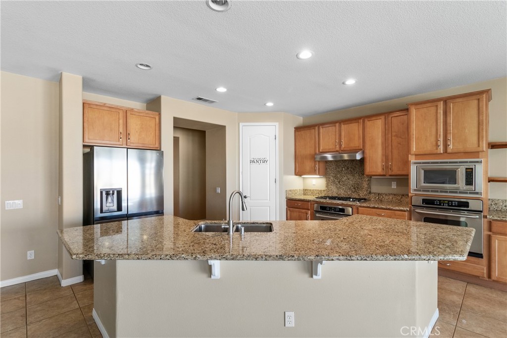 41530 Yew Property Photo 16