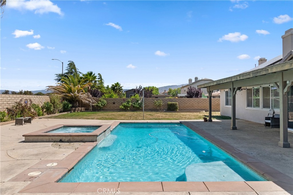 41530 Yew Property Photo 23