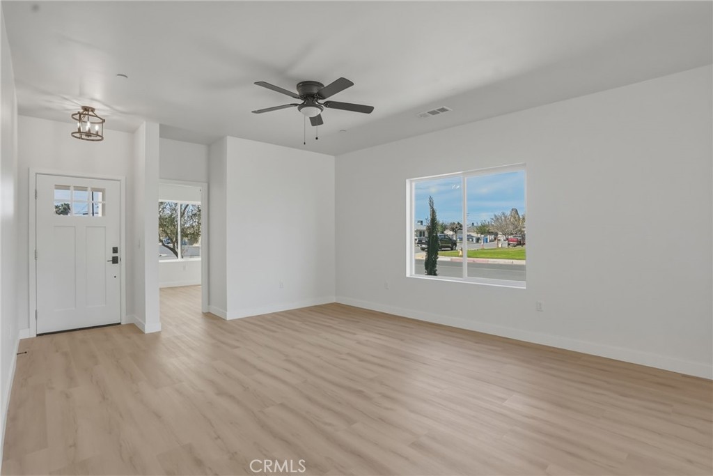 1646 -1646 .5 Clinton Street Property Photo 14