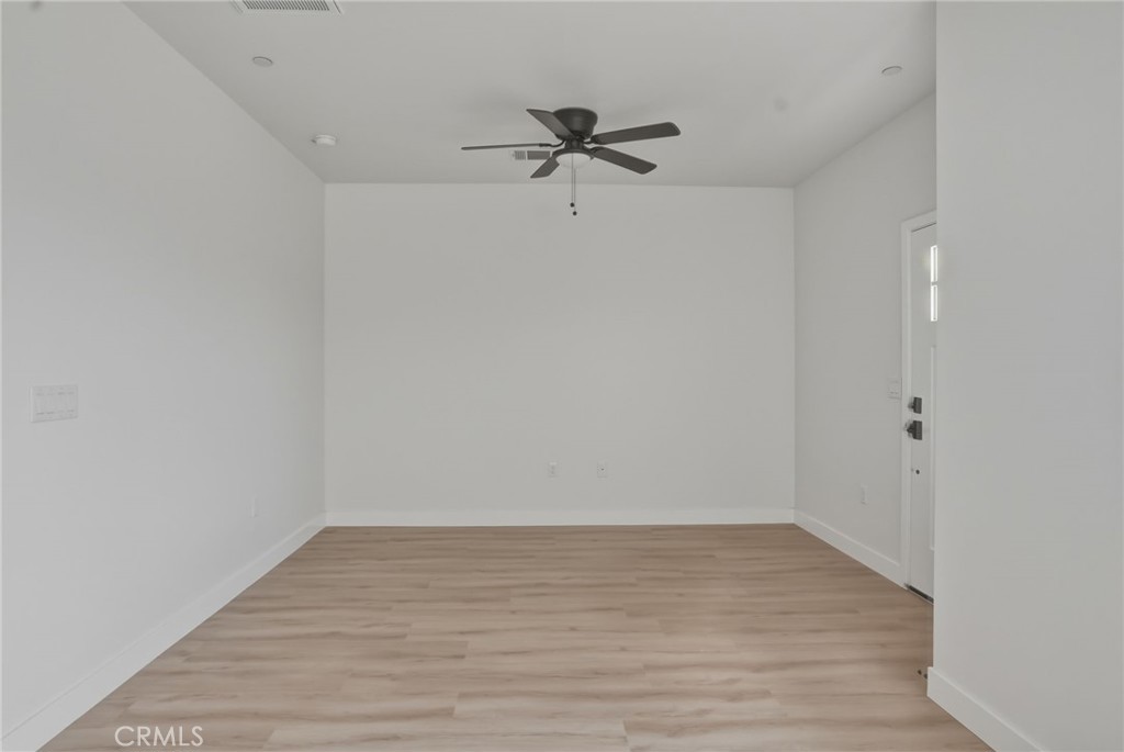 1646 -1646 .5 Clinton Street Property Photo 32
