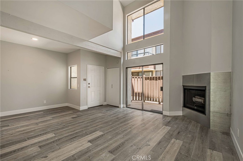 6323 Reseda Boulevard 2 Property Photo 1