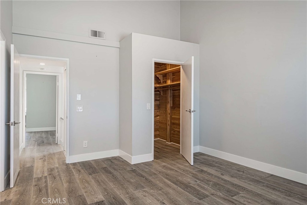 6323 Reseda Boulevard 2 Property Photo 19