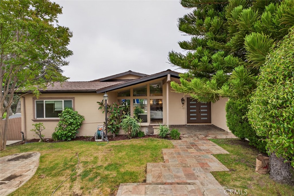 4809 Lowell Avenue Property Photo 1