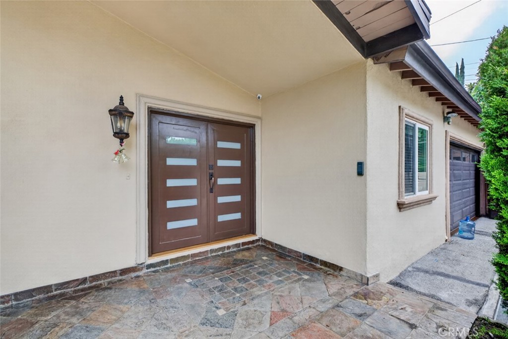 4809 Lowell Avenue Property Photo 3