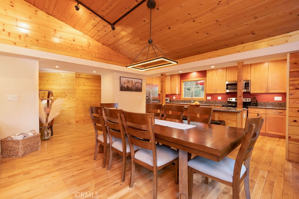 2300 Cypress Way Property Photo 6