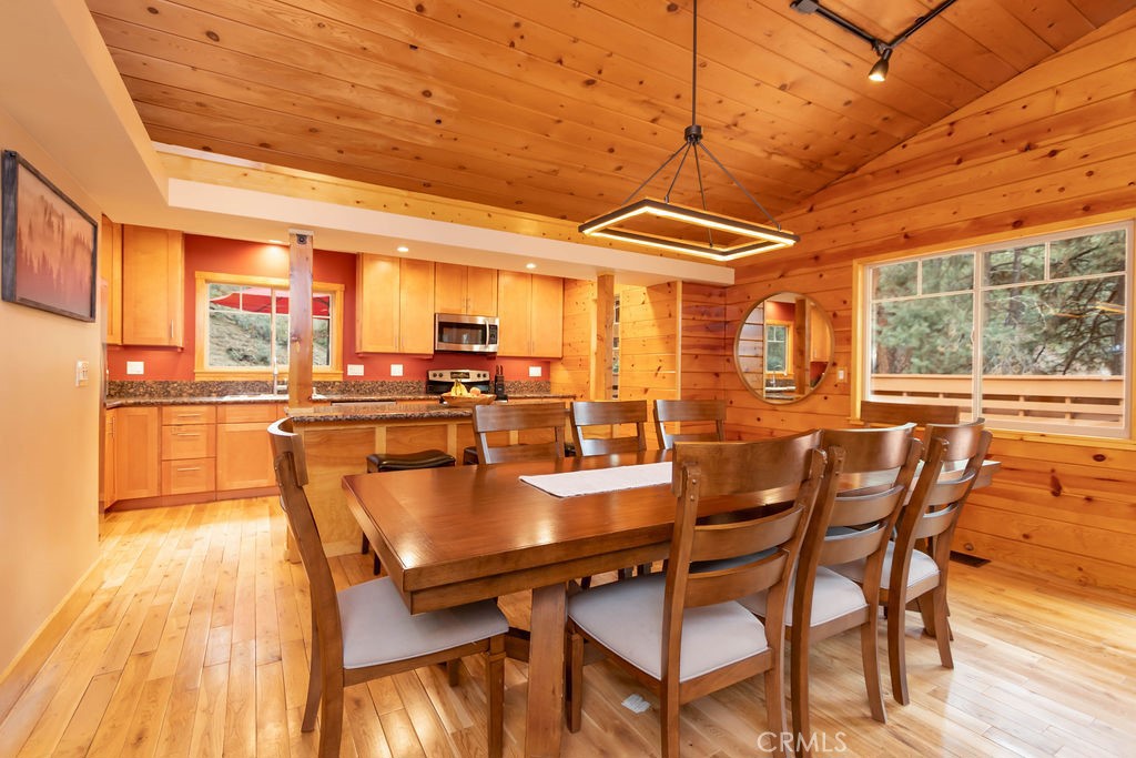 2300 Cypress Way Property Photo 7