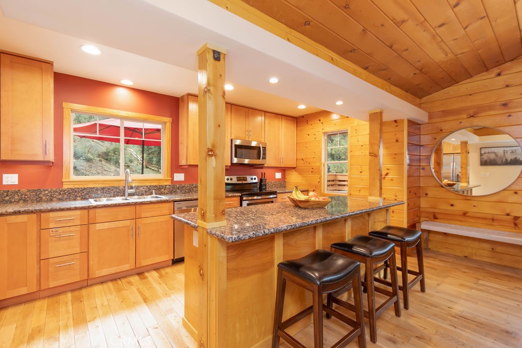 2300 Cypress Way Property Photo 8