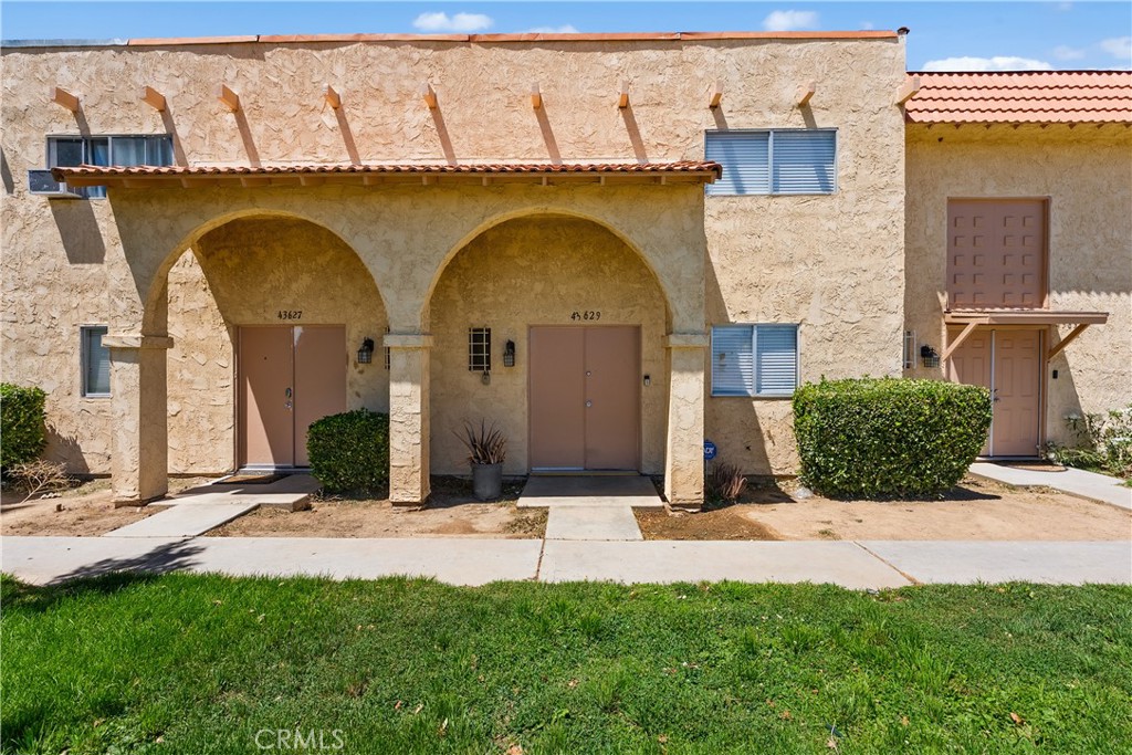 43629 Stanridge Avenue Property Photo 3