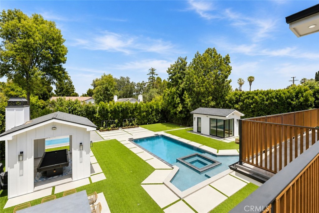 17319 Magnolia Boulevard Property Photo 38